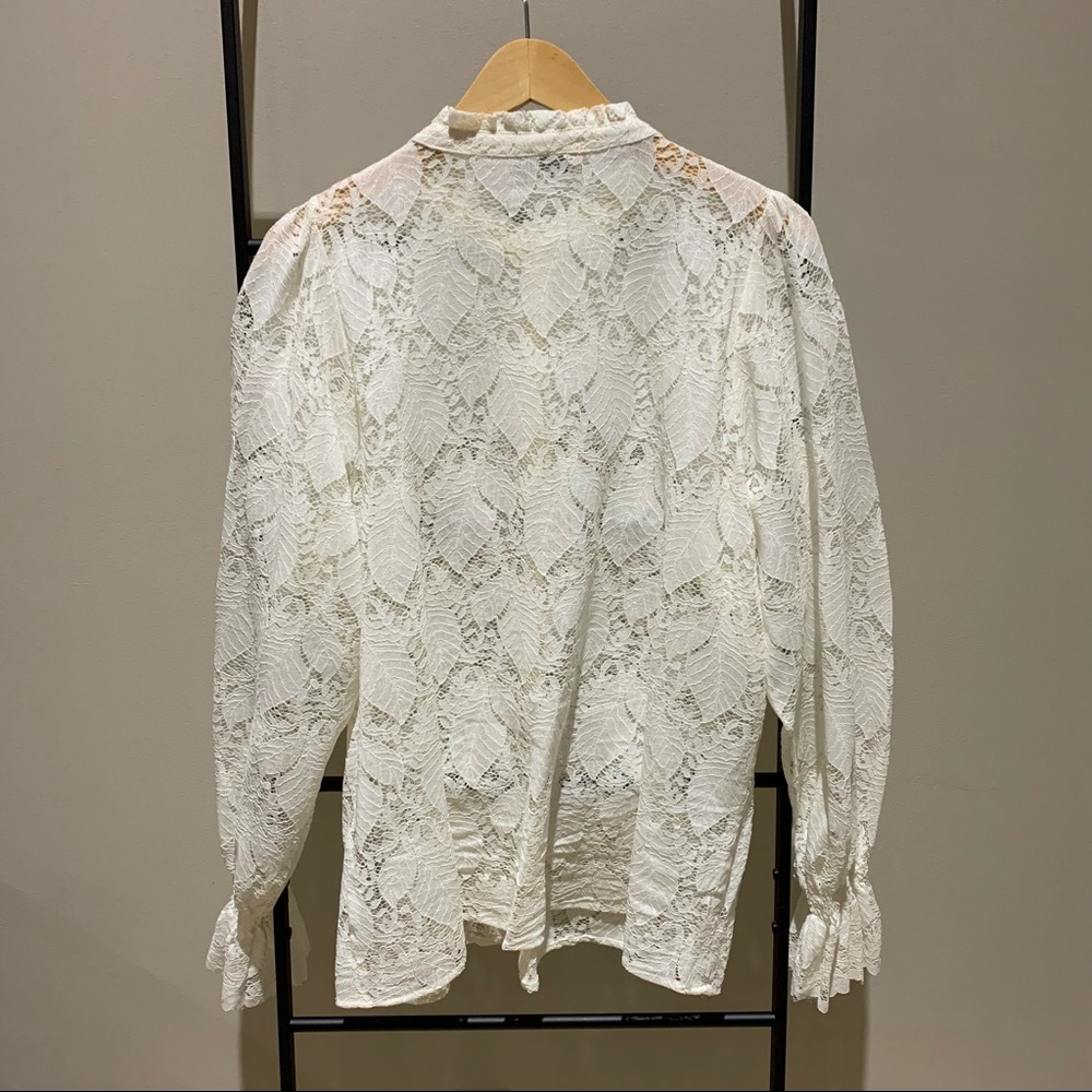 Lace blouse - Picture 2 of 3